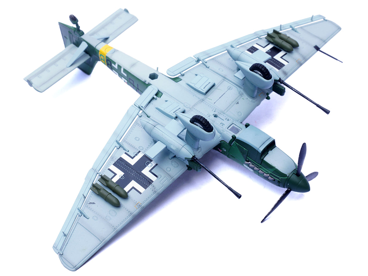 Junkers Ju 87G2 Stuka Bomber Aircraft "10.(Pz)/SG 2 Immelmann T6+BB Oberst Hans-Ulrich Rudel Romania" (1944) German Luftwaffe "Wing" Series 1/72 Diecast Model