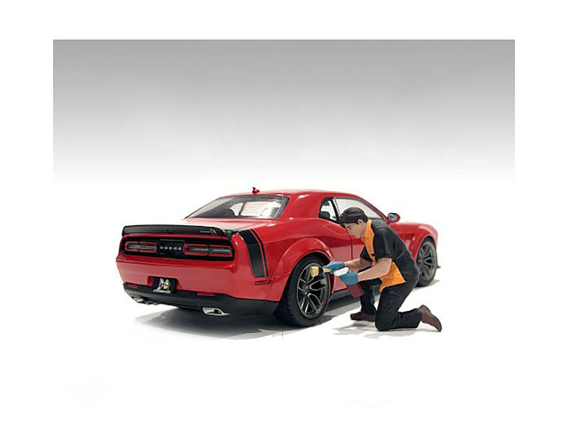 "Detail Masters" Figure 1 (Wheel Cleaning) for 1/18 Scale Models