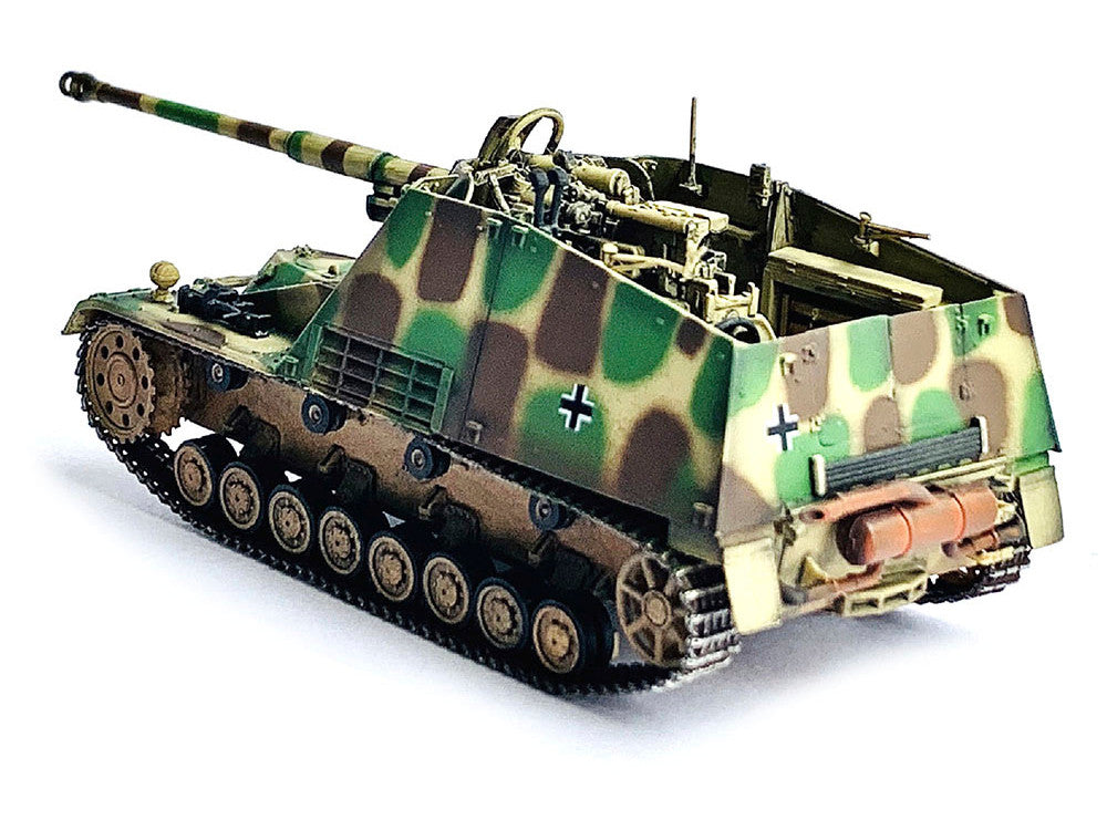 German Sd.Kfz.164 Hornisse "Nashorn" Armored Vehicle "German Army" "NEO Dragon Armor" Series 1/72 Plastic Model