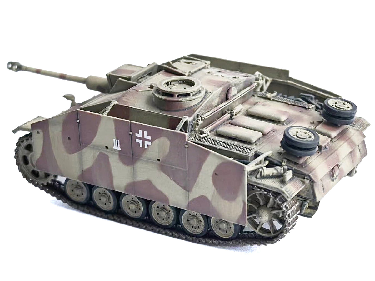 Germany StuG III Ausf. G "Early Production" with Schurzen Tank "Pz.Gren.Div. Totenkopf Kursk" (1943) "NEO Dragon Armor" Series 1/72 Plastic Model