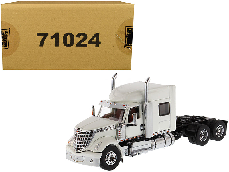 International LoneStar Sleeper Cab Truck Tractor White 1/50 Diecast Model