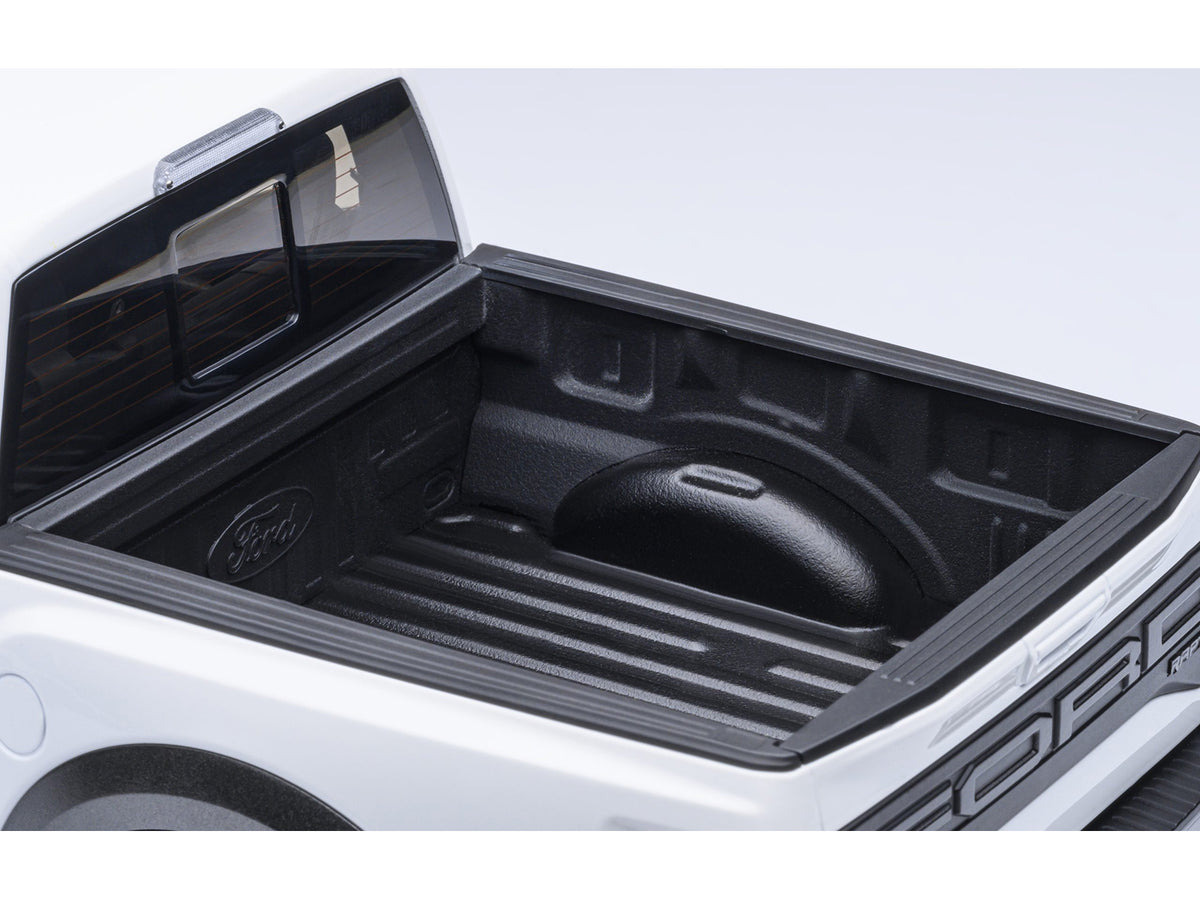 2019 Ford F-150 Raptor Pickup Truck Oxford White 1/18 Model Car