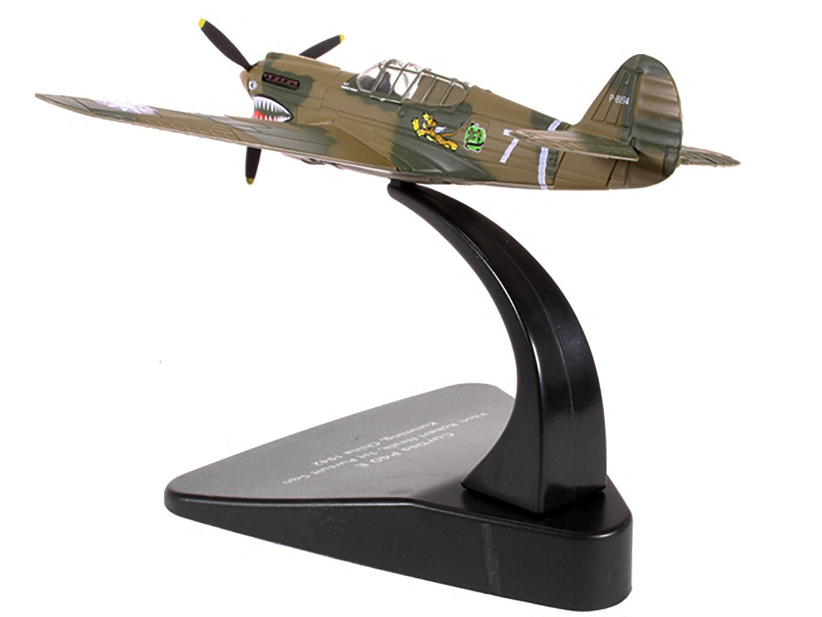 Curtiss P40 E Warhawk Fighter Plane Pilot: Robert Neale 1st Pursuit Squadron Kunming China (1944) "Oxford Aviation" Series 1/72 Diecast Model Airplane