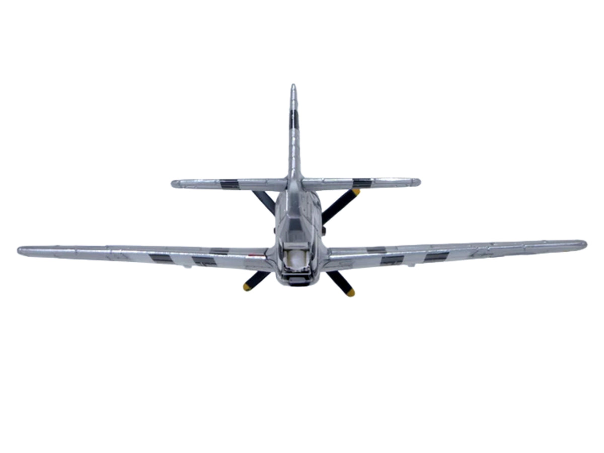 North American P-51D Mustang Fighter Aircraft "Captain Donald Emerson 336th Fighter Squadron 4th Fighter Group 8th AF Debden England" (1944) United States Army Air Forces "Oxford Aviation" Series 1/72 Diecast Model Airplane