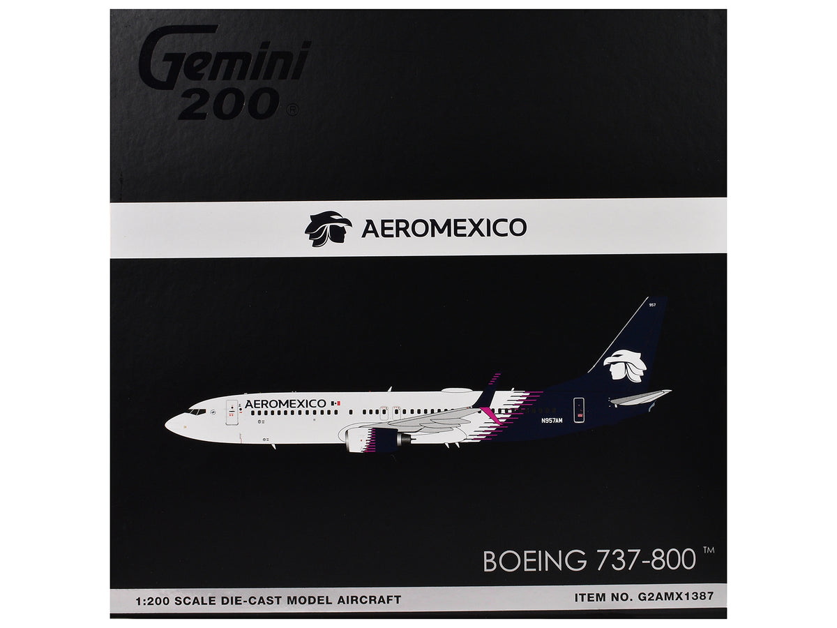 Boeing 737-800 Commercial Aircraft "AeroMexico" (N957AM) White with Dark Blue Tail "Gemini 200" Series 1/200 Diecast Model Airplane