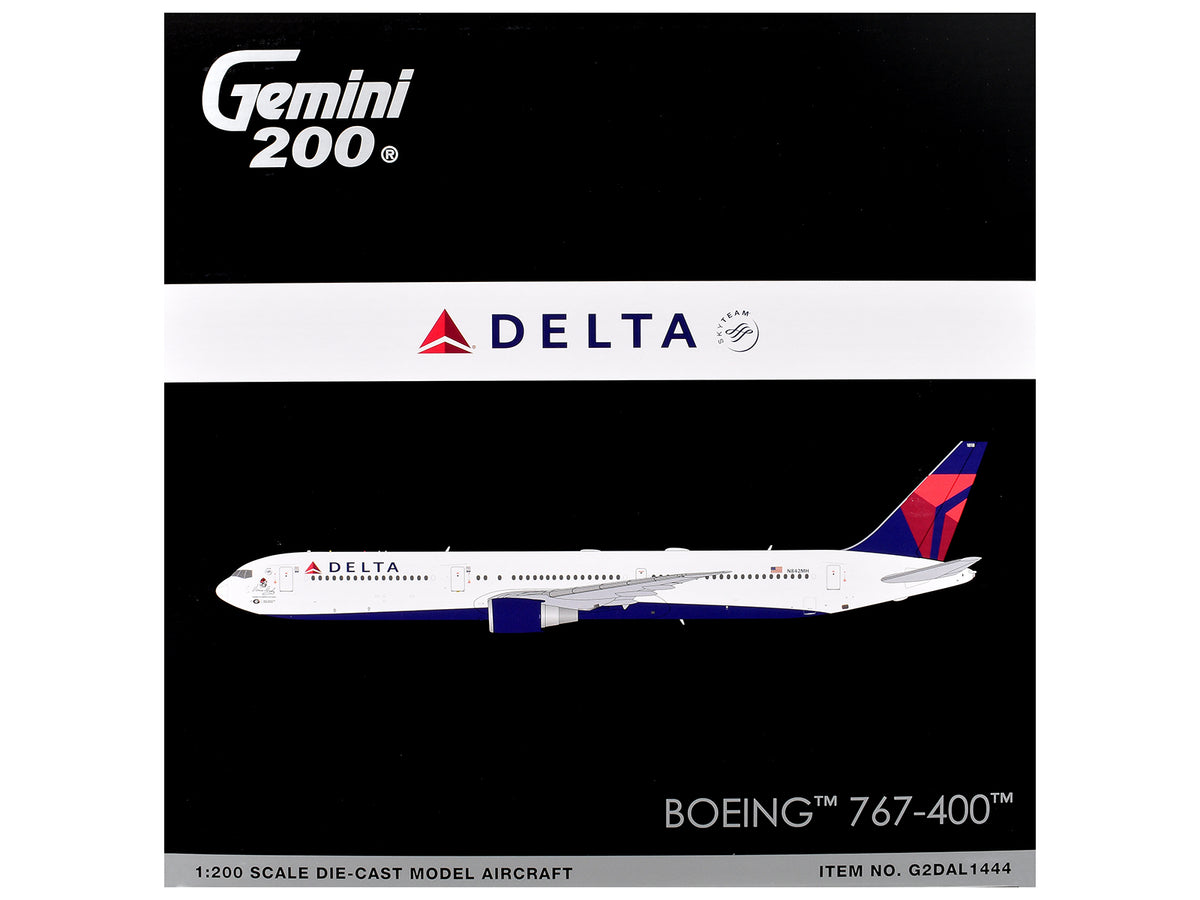 Boeing 767-400ER Commercial Aircraft "Delta Air Lines" (N482MH) White with Blue and Red Tail "Gemini 200" 1/200 Diecast Model Airplane