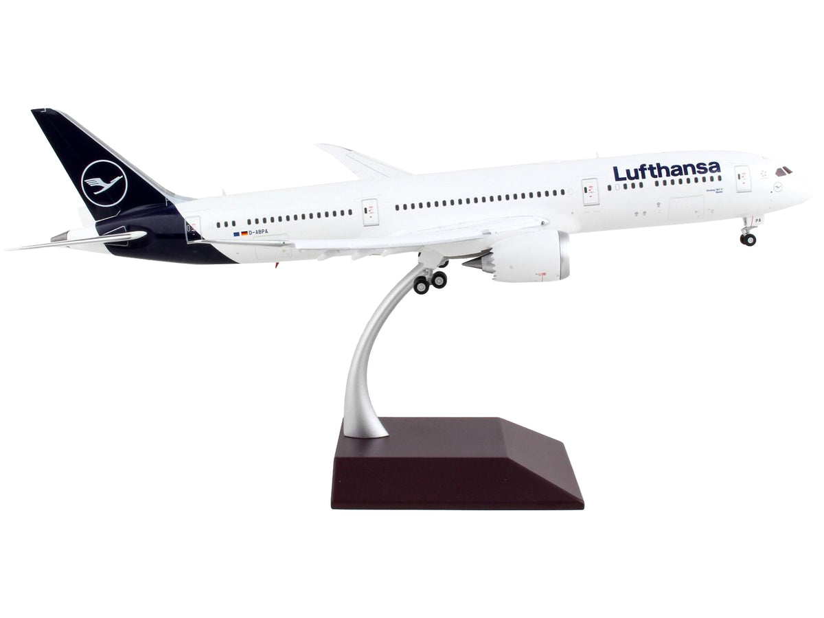 Boeing 787-9 Commercial Aircraft with Flaps Down "Lufthansa" White with Blue Tail "Gemini 200" Series 1/200 Diecast Model Airplane