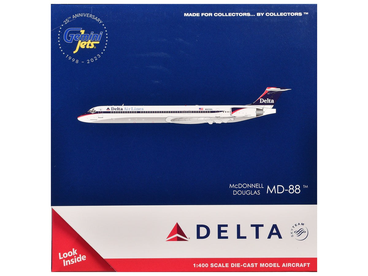 McDonnell Douglas MD-88 Commercial Aircraft "Delta Air Lines" (N925DL) White with Blue and Red Graphics 1/400 Diecast Model Airplane