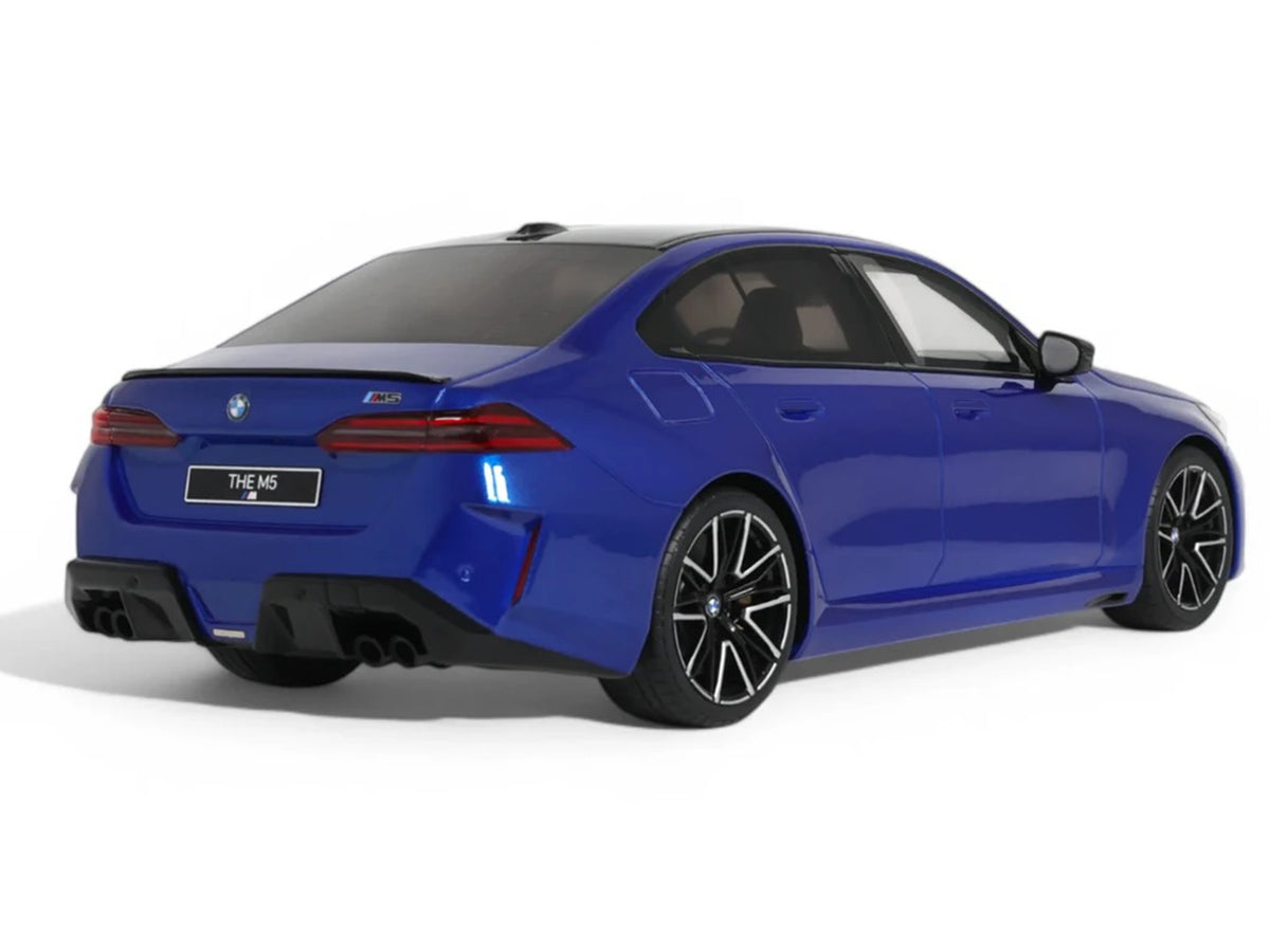 2024 BMW M5 (G90) Marina Bay Blue Metallic with Black Top 1/18 Model Car