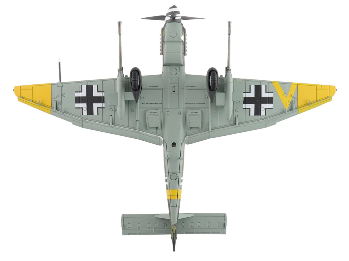 Junkers Ju 87G-2 Stuka Aircraft "WNr. 494193 Tank Buster Stab. SG 2 Slovakia" (1944) German Luftwaffe "Air Power Series" 1/72 Diecast Model