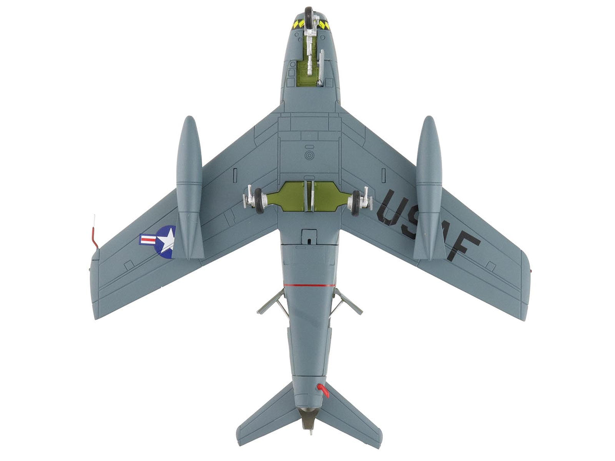 North American F-86F Sabre Fighter Aircraft "25333 461st Fighter Day Squadron West Germany" (1955) United States Air Forces in Europe "Air Power Series" 1/72 Diecast Model