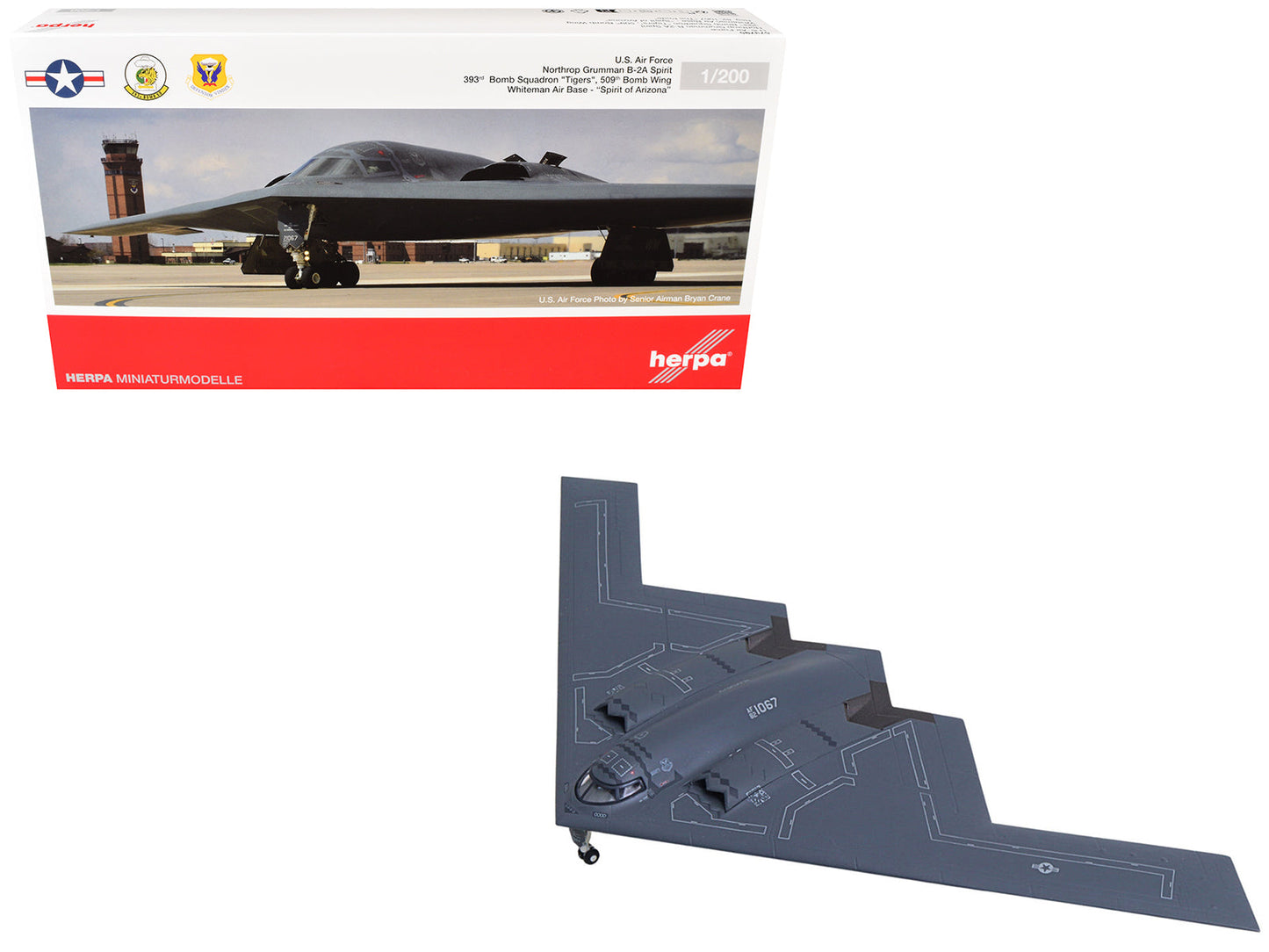 Northrop Grumman B-2A Spirit Stealth Bomber Aircraft "Spirit of Arizona 393rd Bomb Squadron 'Tigers' 509th Bomb Wing Whiteman Air Force Base" United States Air Force 1/200 Diecast Model