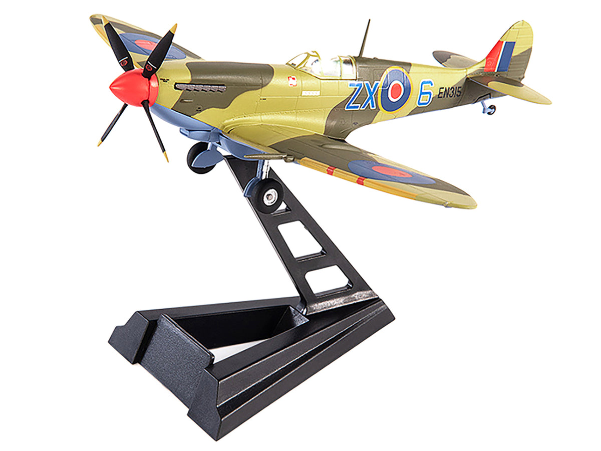 Supermarine Spitfire MK IXC Fighter Aircraft "Royal Air Force Ldr. Stanislav Skalsk Polish Combat Team North Africa" (1943) 1/72 Diecast Model