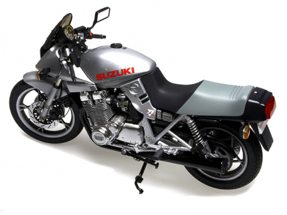 Model Kit Suzuki GSX1100S Katana Motorcycle 1/12 Scale Model