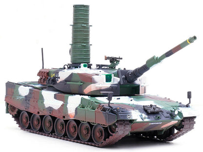 Leopard 2A4 Main Battle Tank with Snorkel "Winter Camouflage" German Army "Armor Premium" Series 1/72 Diecast Model