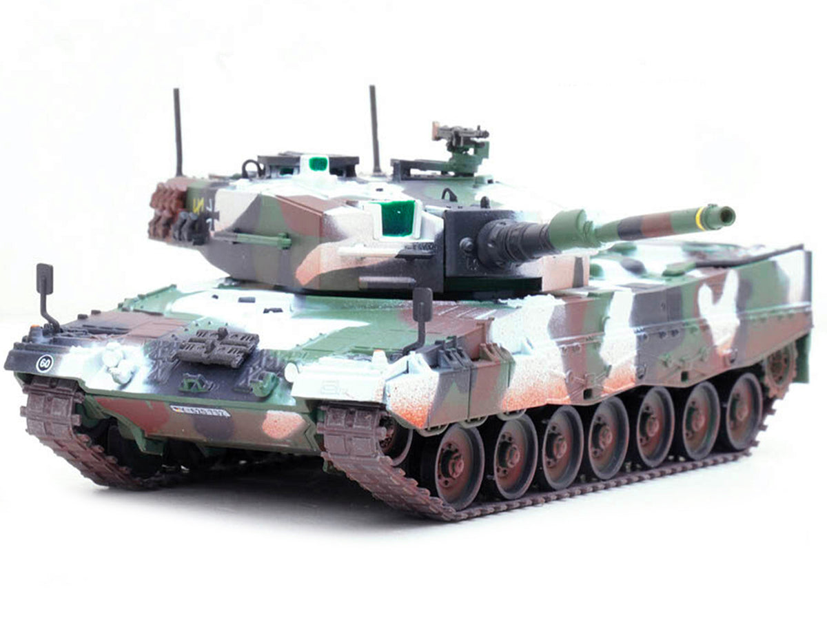Leopard 2A4 Main Battle Tank with Snorkel "Winter Camouflage" German Army "Armor Premium" Series 1/72 Diecast Model