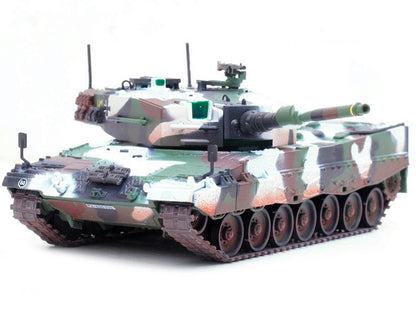 Leopard 2A4 Main Battle Tank with Snorkel "Winter Camouflage" German Army "Armor Premium" Series 1/72 Diecast Model
