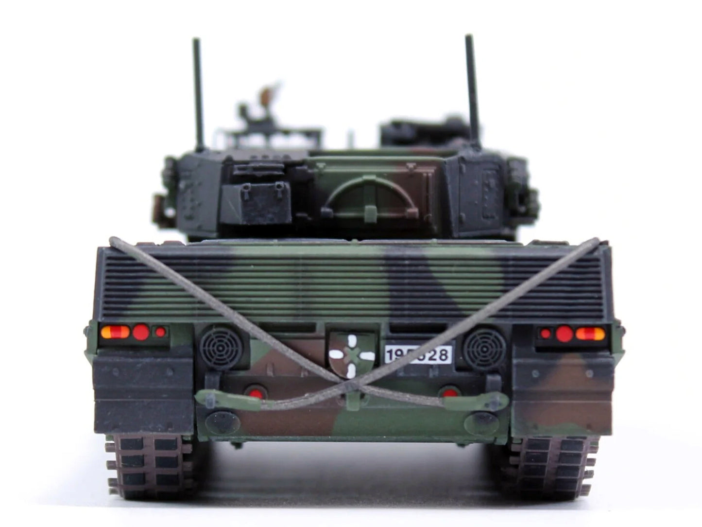 Leopard 2A4 Main Battle Tank "2nd Cavalry Armoured Brigade Turkey-Syria Border" (2016) Turkish Army "Armor Premium" Series 1/72 Diecast Model