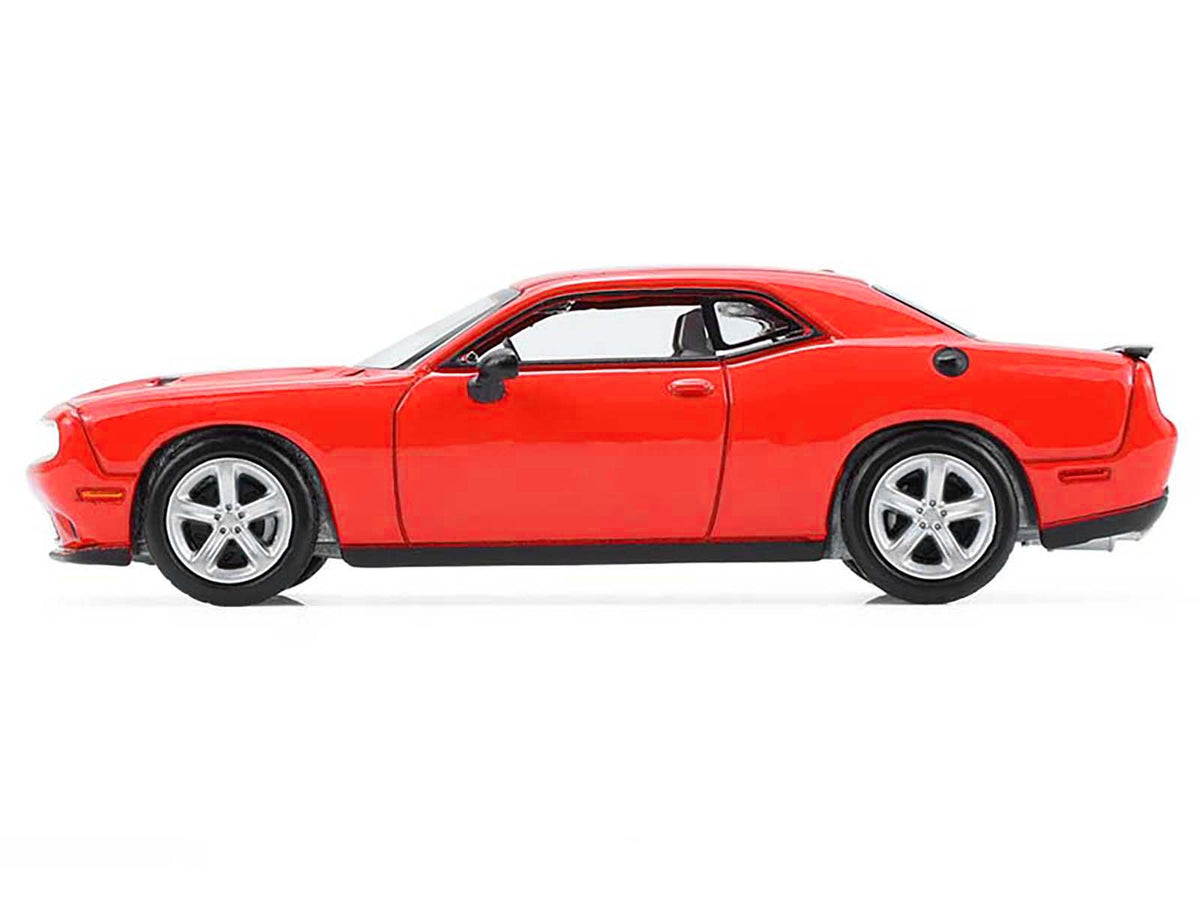2016 Dodge Challenger RT Torred "GreenLight Muscle" Series 30 1/64 Diecast Model Car