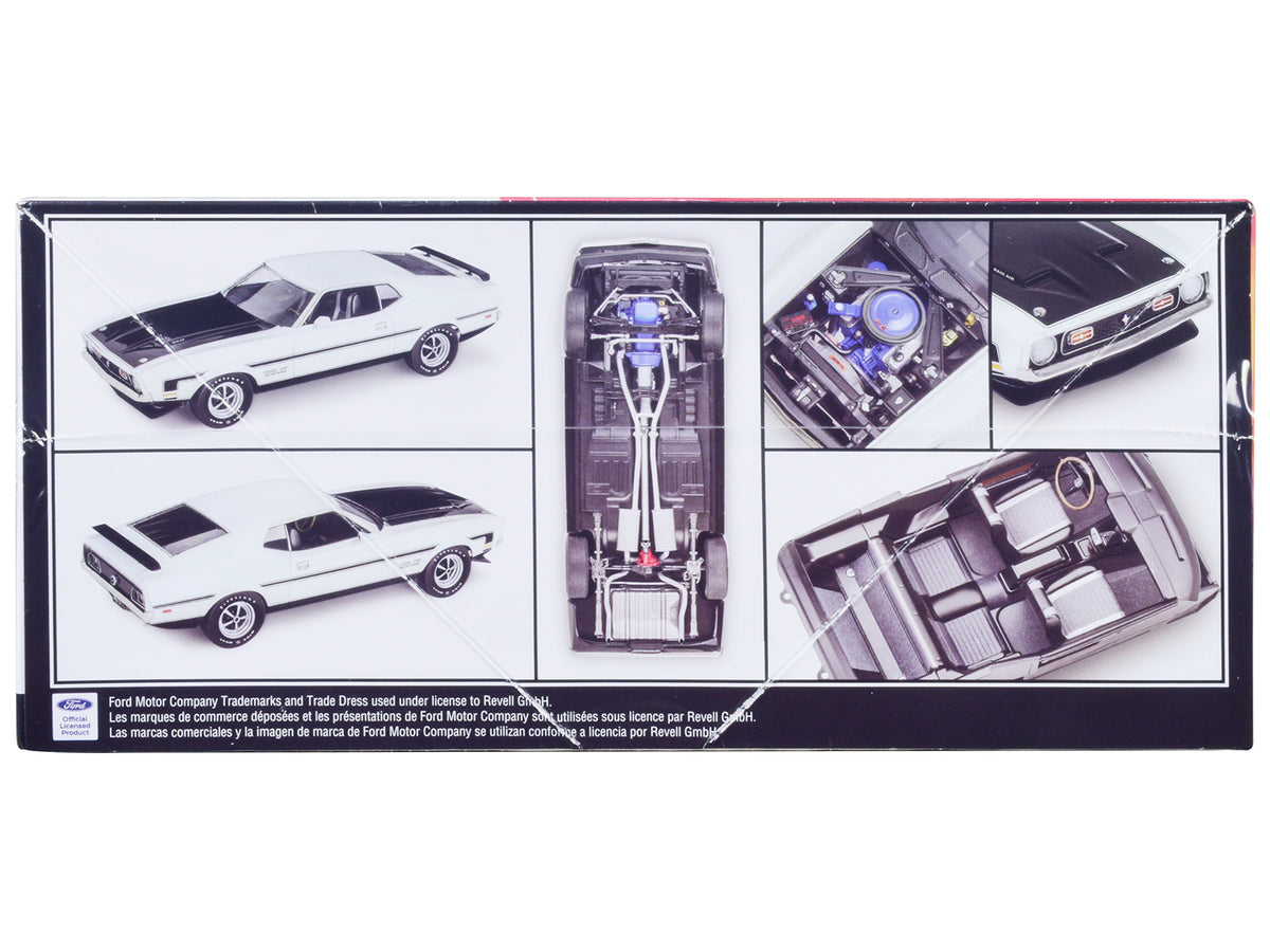 Level 4 Model Kit 1971 Ford Mustang Boss 351 1/25 Scale Model