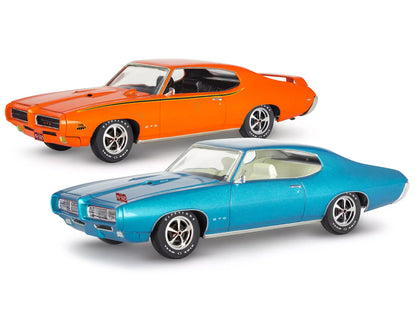 Level 4 Model Kit 1969 Pontiac GTO 2-in-1 Kit 1/24 Scale Model