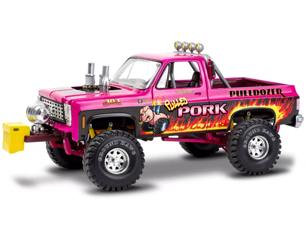 Level 4 Model Kit 1978 Chevrolet Blazer Pickup Truck "Pulled Pork Pulldozer" 1/24 Scale Model