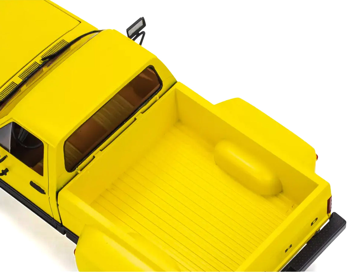 Level 3 Model Kit 1980 Ford F-150 Dually Pickup Truck 1/25 Scale Model