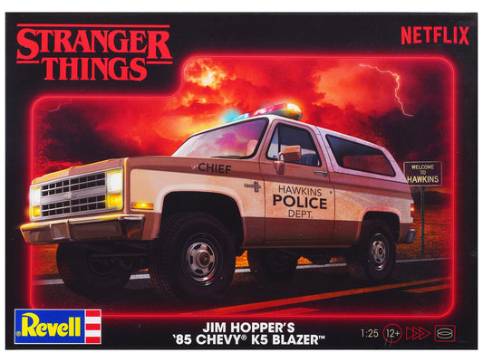 Level 4 Model Kit Jim Hopper's 1985 Chevrolet K5 Blazer "Stranger Things" (2016-Current) TV Series 1/25 Scale Model