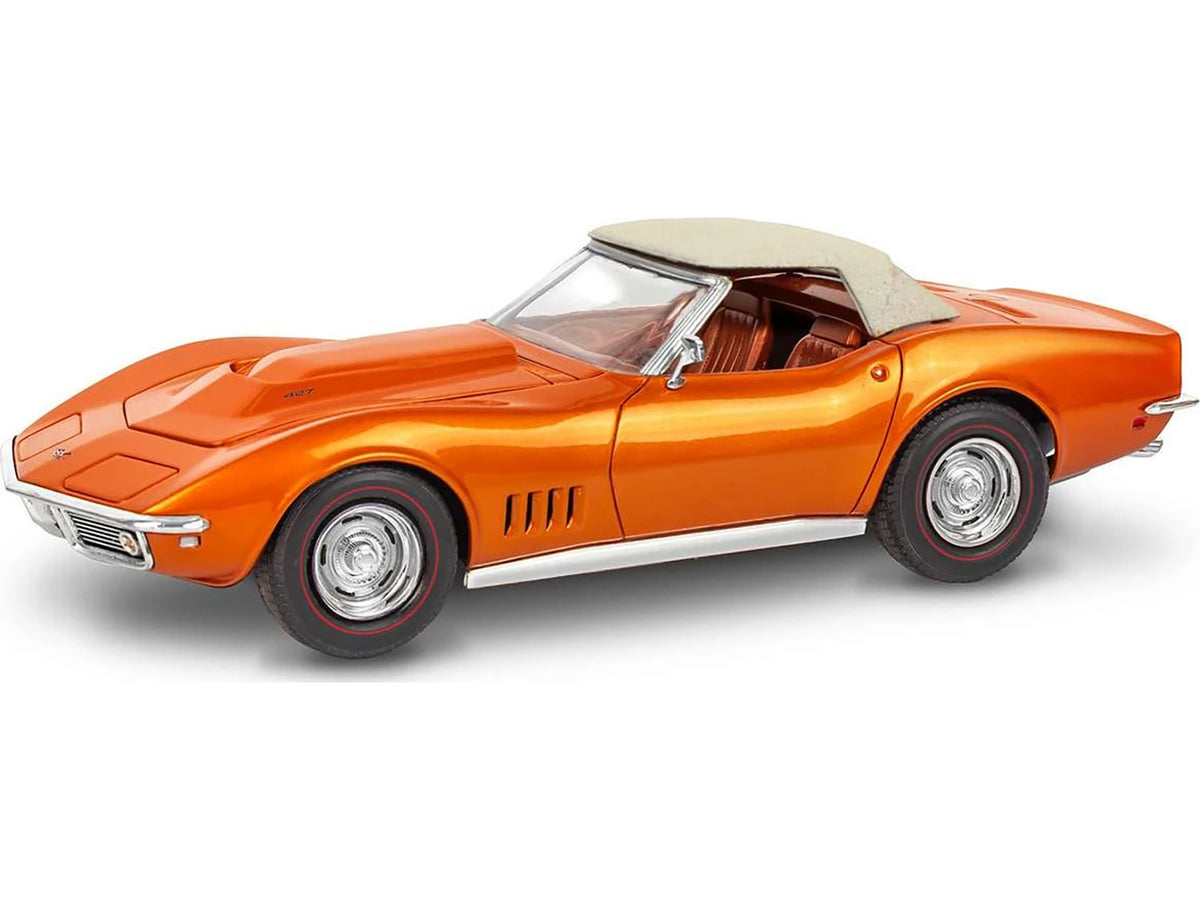 Level 4 Model Kit 1968 Chevrolet Corvette L/88 Convertible 2-in-1 1/25 Scale Model