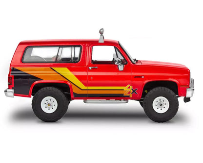 Level 4 Model Kit 1985 GMC Jimmy 4x4 "High Roller" 1/25 Scale Model