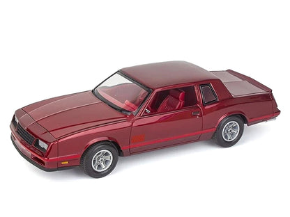 Level 4 Model Kit 1987 Chevrolet Monte Carlo SS 1/24 Scale Model