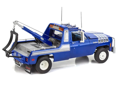Level 4 Model Kit 1979 GMC Wrecker Tow Truck "Captain Hook" 1/25 Scale Model