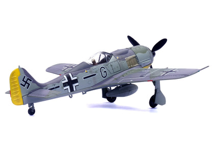 Focke-Wulf Fw 190A Aircraft "14-Victory Ace Hauptmann Wilhelm Gath Stab/JG 26 Schlageter France" (1942) German Luftwaffe 1/72 Diecast Model Airplane