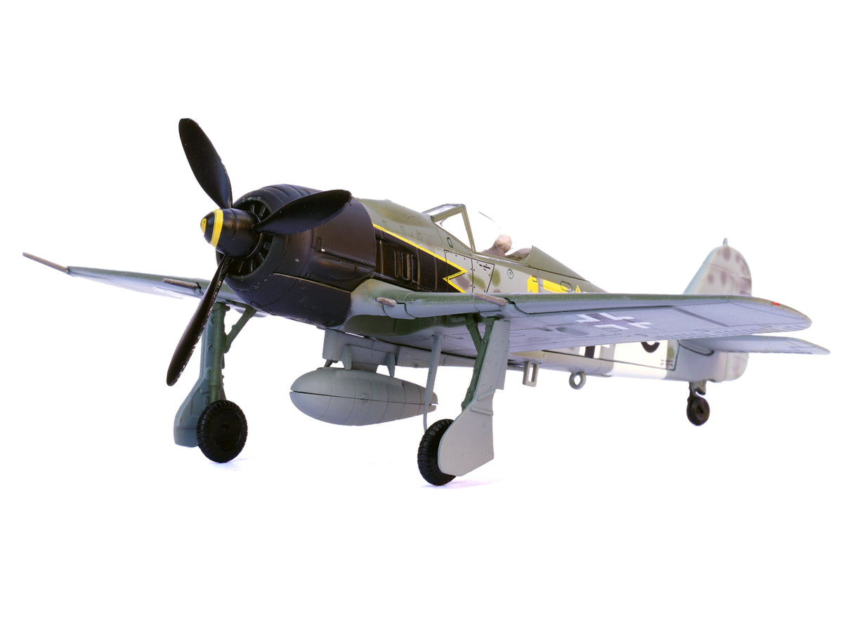 Focke-Wulf Fw 190A Aircraft "Yellow 17 24-Victory Ace Willi Unger 12./JG 3 Udet Germany" (1944) German Luftwaffe 1/72 Diecast Model Airplane