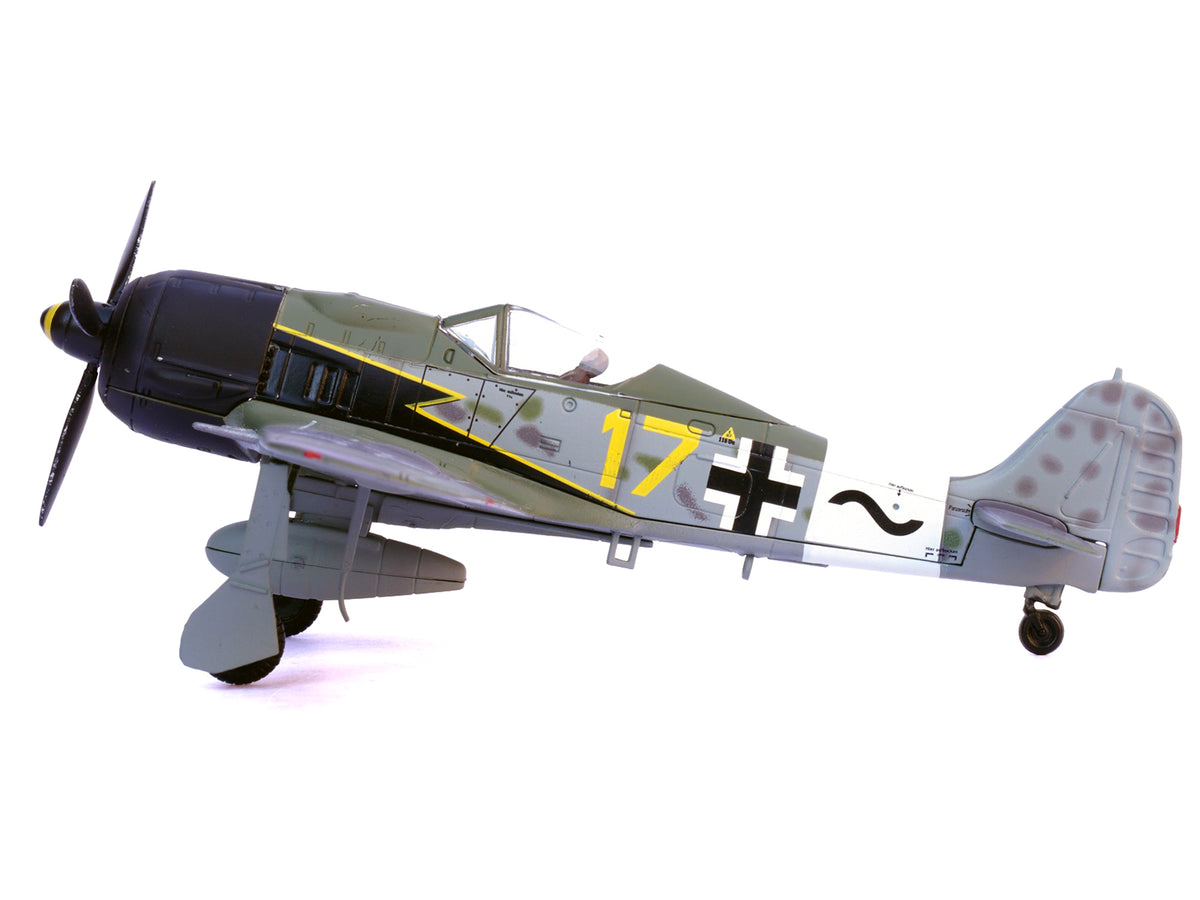 Focke-Wulf Fw 190A Aircraft "Yellow 17 24-Victory Ace Willi Unger 12./JG 3 Udet Germany" (1944) German Luftwaffe 1/72 Diecast Model Airplane