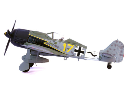Focke-Wulf Fw 190A Aircraft "Yellow 17 24-Victory Ace Willi Unger 12./JG 3 Udet Germany" (1944) German Luftwaffe 1/72 Diecast Model Airplane