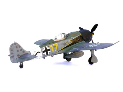 Focke-Wulf Fw 190A Aircraft "Yellow 17 24-Victory Ace Willi Unger 12./JG 3 Udet Germany" (1944) German Luftwaffe 1/72 Diecast Model Airplane