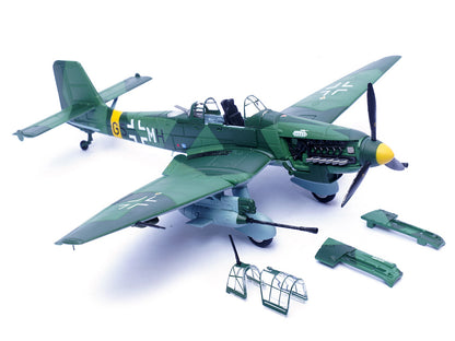 Junkers Ju 87G1 Stuka Bomber Aircraft "10.(Pz)/SG 2 Immelmann GS+MH Dubno Ukraine" (1944) German Luftwaffe "Wing" Series 1/72 Diecast Model
