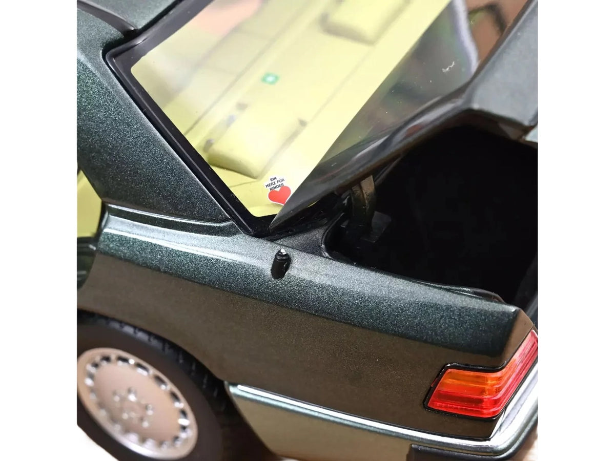 1990 Mercedes-Benz 230 E Night Green Metallic with Green Interior 1/18 Diecast Model Car