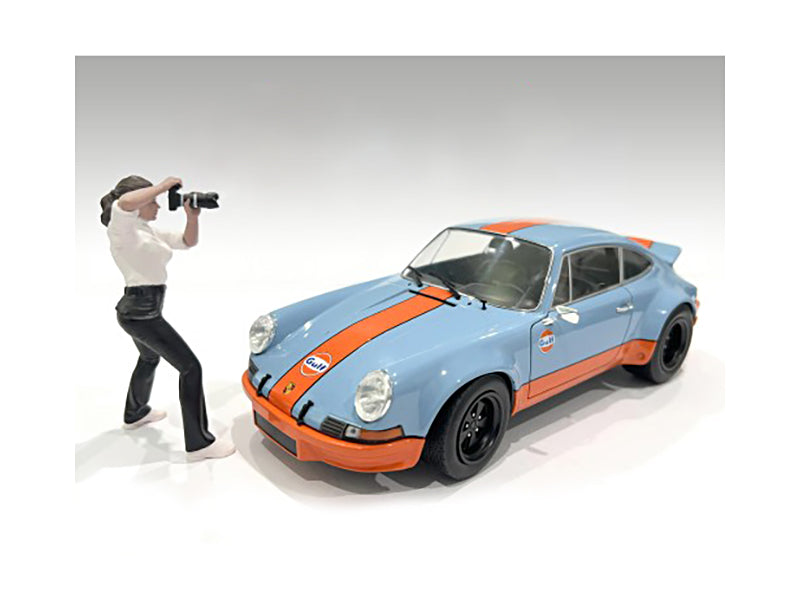 "Photographers" Figure #2 for 1/24 Scale Models