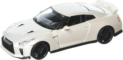 2017 Nissan GT-R R35 White 1/24 Diecast Model Car