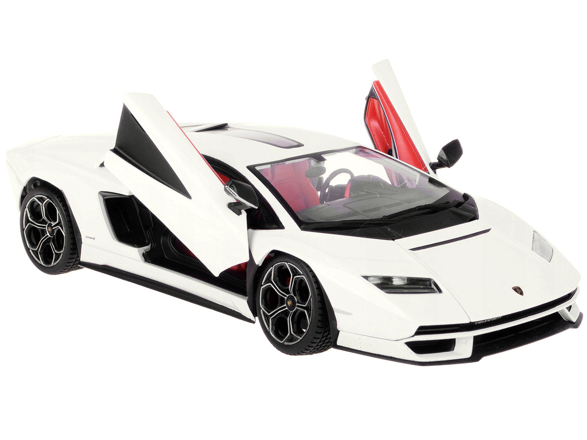 Lamborghini Countach LPI 800-4 White 1/24 Diecast Model Car