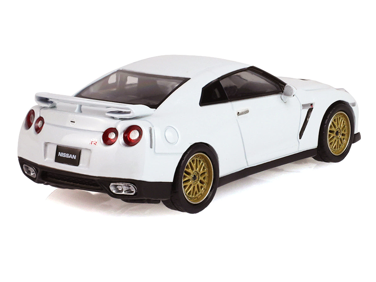 2007 Nissan GT-R (R35) Pearl White with Gold Wheels "Tokyo Torque" Series 10 1/64 Diecast Model Car