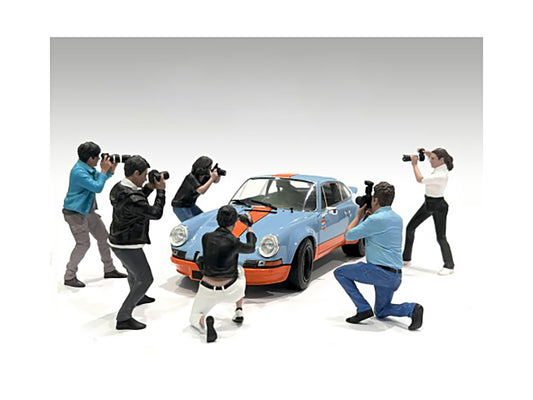 "Photographers" 6 piece Figure Set for 1/18 Scale Models