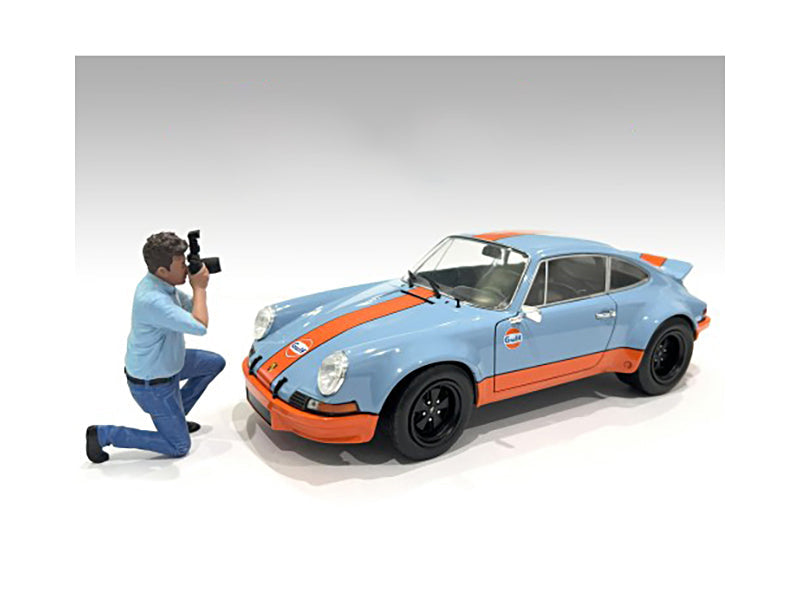 "Photographers" Figure #3 for 1/24 Scale Models