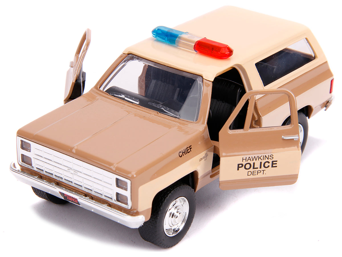 Hopper's Chevrolet Blazer "Hawkins Police Dept." "Stranger Things" (2016) TV Series "Hollywood Rides" 1/32 Diecast Model Car