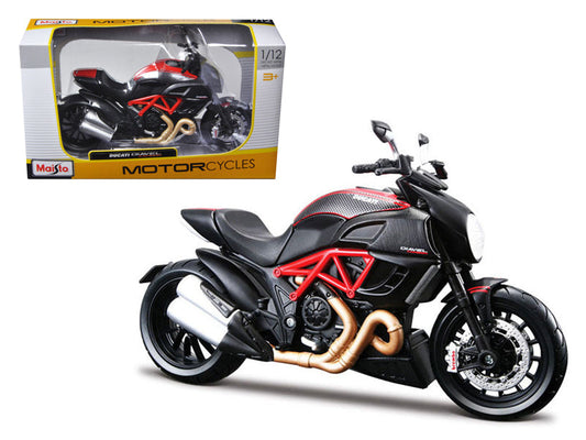 Ducati Diavel Red and Carbon 1/12 Diecast Motorcycle Model