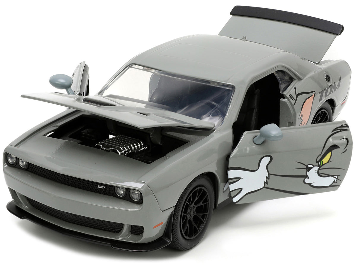 2015 Dodge Challenger Hellcat Gray with "Tom" Graphics and Jerry Diecast Figure "Tom and Jerry" "Hollywood Rides" Series 1/24 Diecast Model Car