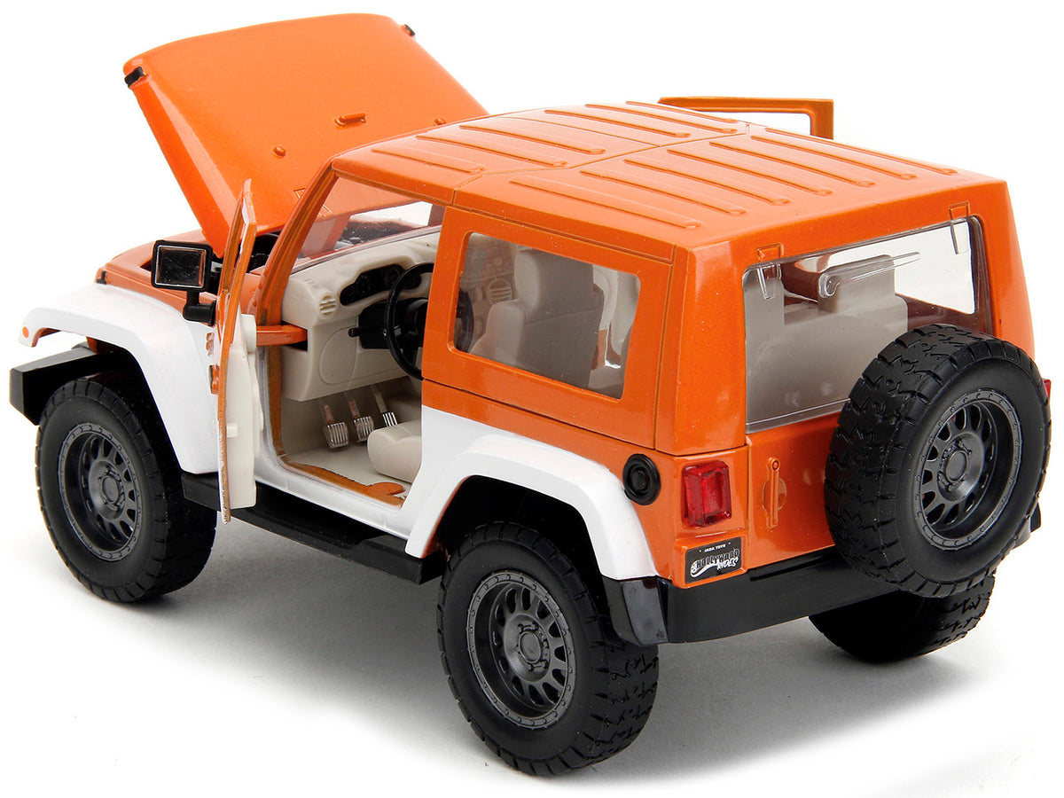 2007 Jeep Wrangler Orange Metallic and White and Orange M&M Diecast Figure "M&M's" "Hollywood Rides" Series 1/24 Diecast Model Car