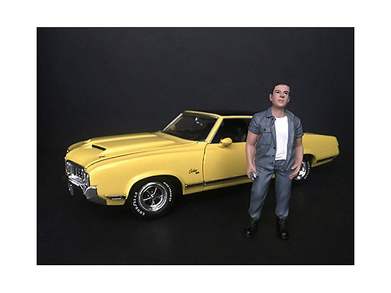 "Hanging Out II" Beto Figurine for 1/18 Scale Models